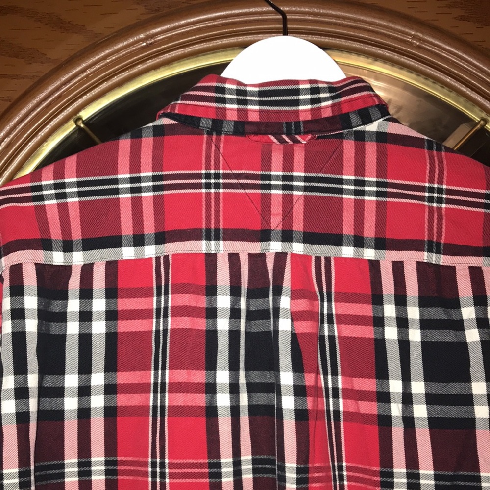 Vintage Tommy Hilfiger Red & Black Plaid Shadow Check Button Down Flannel Shirt - Picture 12 of 12